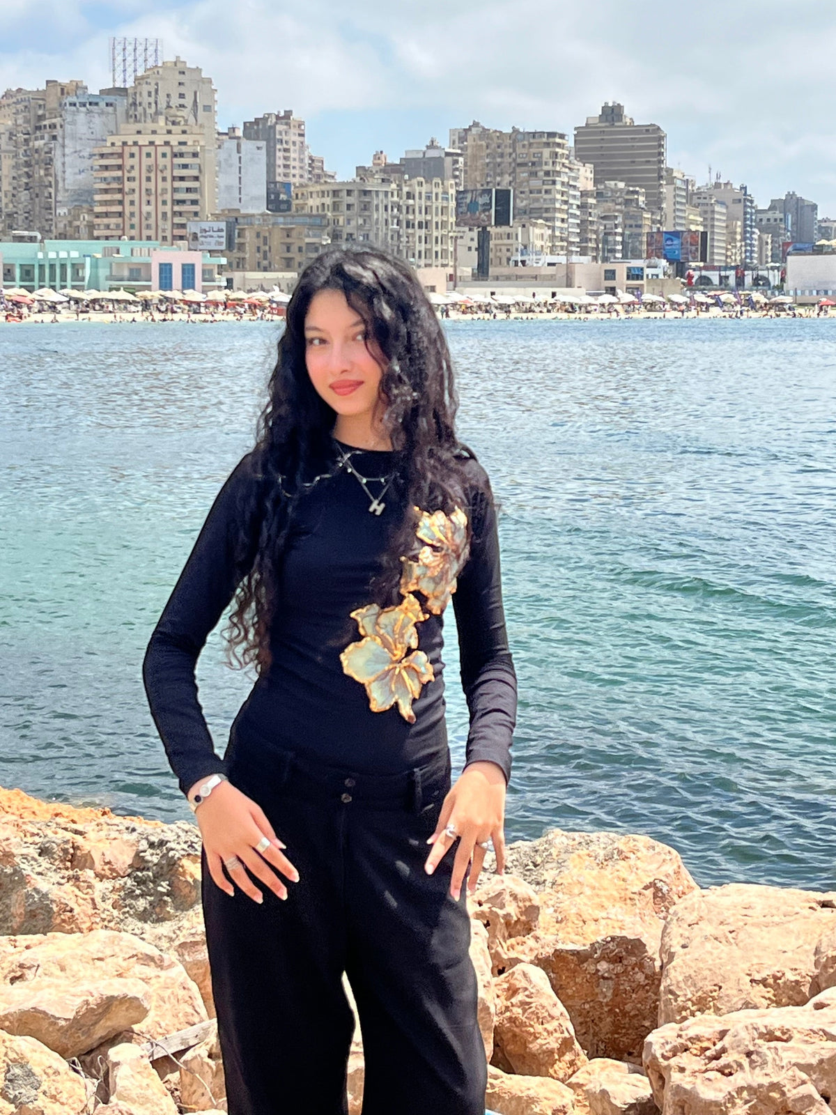 Longsleeves black lilies top